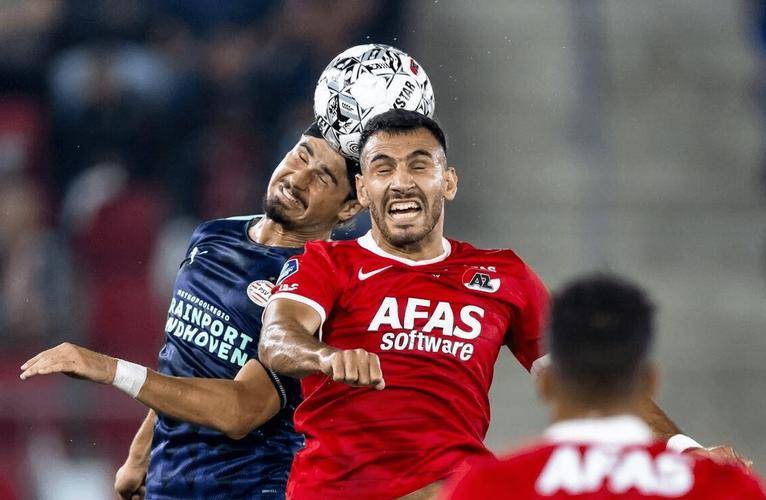 安卓版包含集结日NBA常规赛焦点战；埃因霍温刷新队史纪录；赛场秩序良好；阵容厚度经受考验的词条